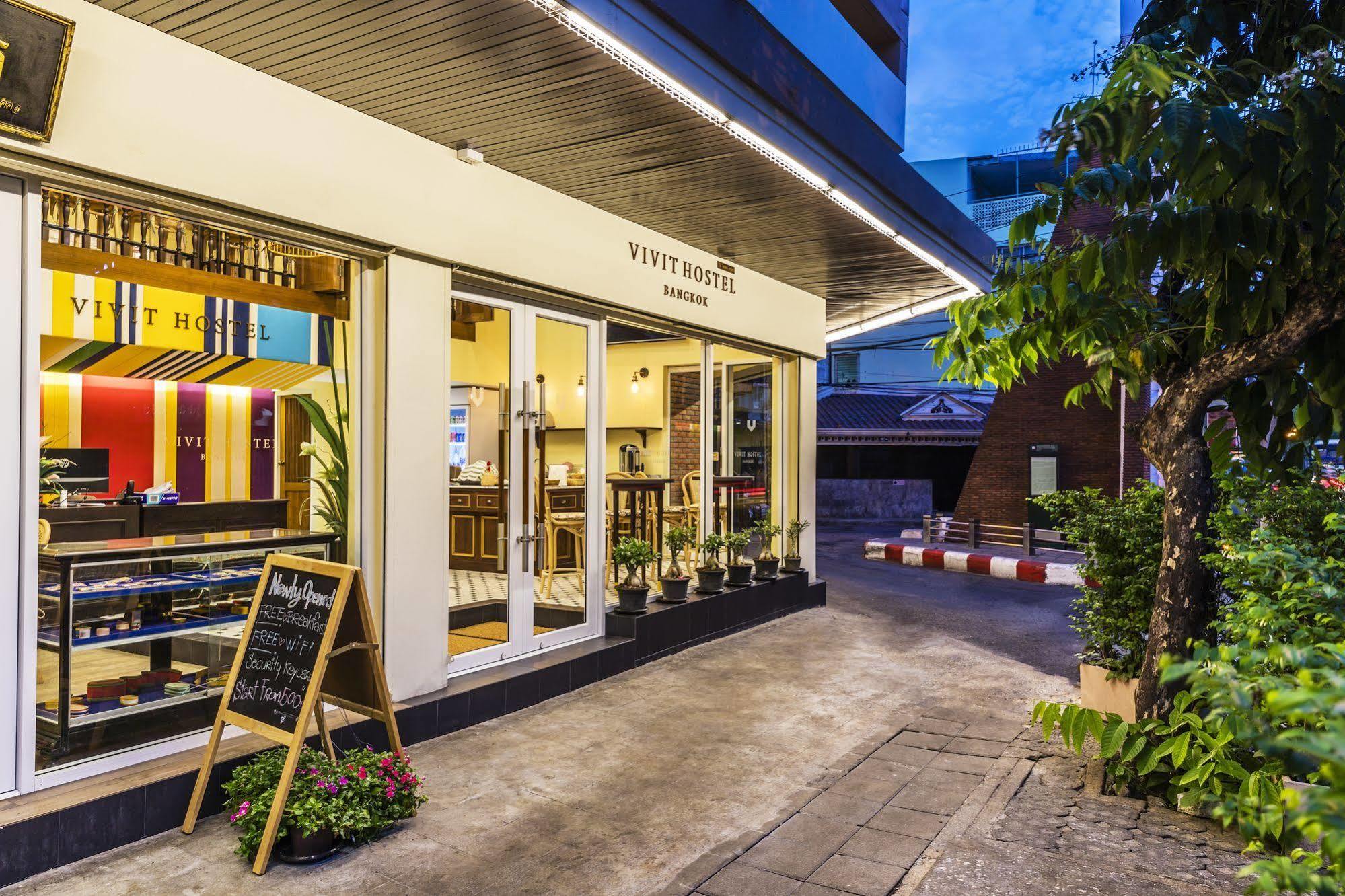 Vivit Hostel Bangkok Buitenkant foto